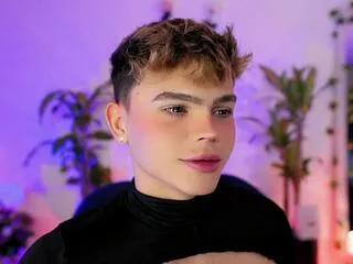 Offline emiliano_sanchez on Flirt4Free