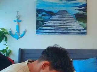 Offline emilio_reynolds on Flirt4Free