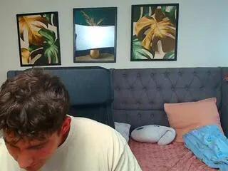 Offline emilio_reynolds on Flirt4Free