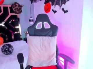 Offline emily_brookss on Flirt4Free