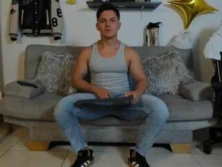 Offline erick_wallace on Flirt4Free