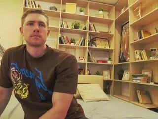 Offline ethan_pinkman on Flirt4Free