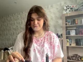 Offline frieda_ringwood on Flirt4Free