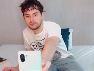 Freechat gabriel_navas on Flirt4Free