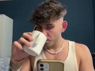 Freechat harper_durand on Flirt4Free