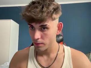 Freechat harper_durand on Flirt4Free