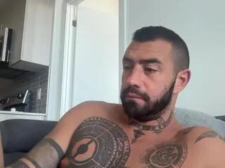 Freechat izzi on Flirt4Free