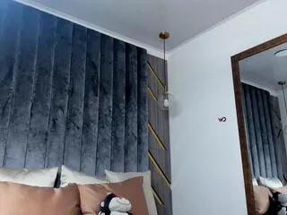 Freechat james_whiite on Flirt4Free