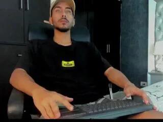 Offline jhosua_collins on Flirt4Free