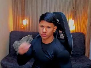 Freechat kalvin_walker on Flirt4Free