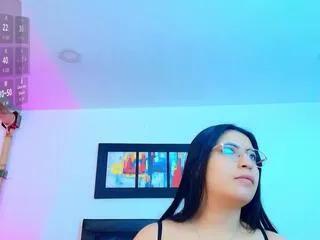 Freechat kamile_nilsen on Flirt4Free