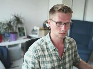 Offline kevin_park on Flirt4Free