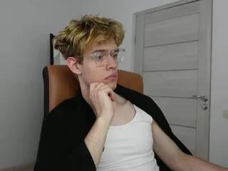 Offline logan_fraser on Flirt4Free