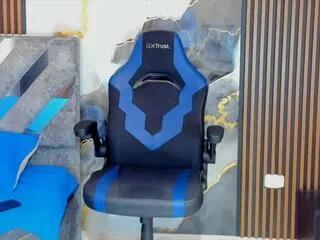 Offline lord_mackhenzy on Flirt4Free