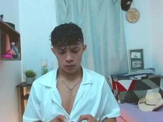 Offline lucas_luxx on Flirt4Free