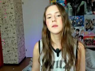 Offline luccy_rose on Flirt4Free