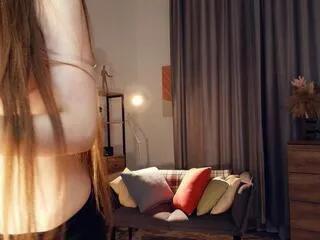 Freechat lucetta_elsey on Flirt4Free