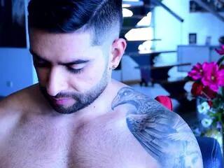 Freechat lukhas on Flirt4Free