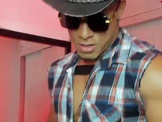 Offline mat_strong on Flirt4Free