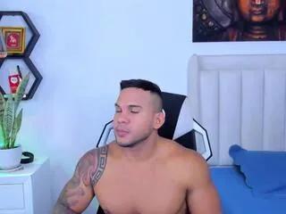 matthew_santos — Freechat on Flirt4Free