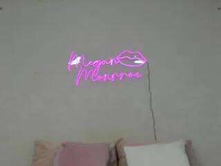 Offline megan_monrroe on Flirt4Free