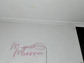 Offline megan_monrroe on Flirt4Free