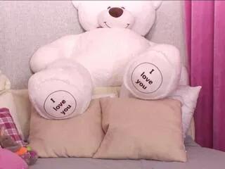 Freechat naomi_bea on Flirt4Free