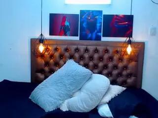 Offline nathaly_fox on Flirt4Free