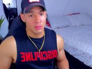 Offline nick_cartier on Flirt4Free
