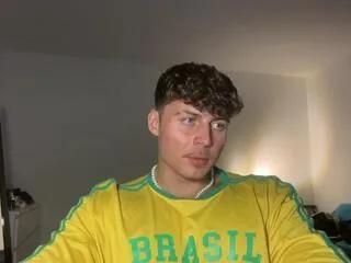 Freechat noah_sandler on Flirt4Free