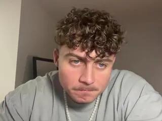 Freechat noah_sandler on Flirt4Free