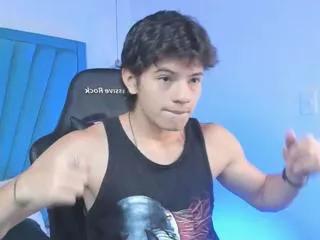 Freechat oliver_renard on Flirt4Free