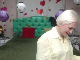 olivia_horst — Away on Flirt4Free