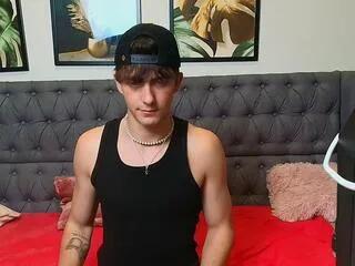 Offline pierce_bailey on Flirt4Free