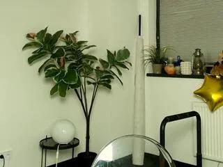 Offline roan_birkin on Flirt4Free