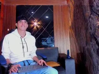 Offline robin_rey on Flirt4Free