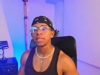 Offline romeo_kiing on Flirt4Free