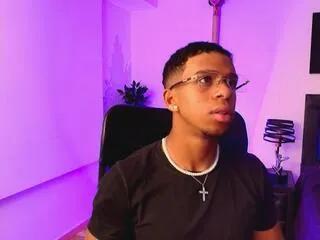 Offline romeo_kiing on Flirt4Free