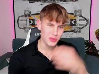 Freechat russ_madison on Flirt4Free