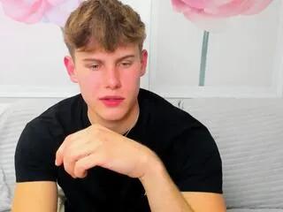 Freechat russ_madison on Flirt4Free