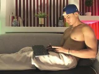 Offline ryan_greys on Flirt4Free