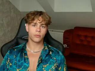 Offline spencer_roth on Flirt4Free