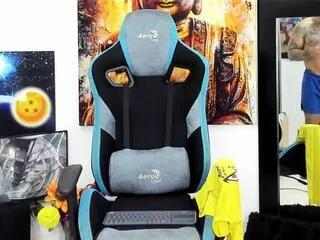 Offline titan_jones on Flirt4Free