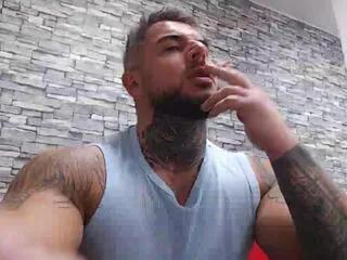 Offline tudfwlch_y on Flirt4Free