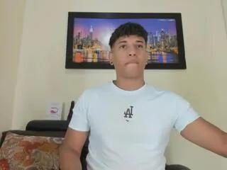 yoxi_martinez — Freechat on Flirt4Free