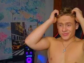 Freechat zeke_carter on Flirt4Free