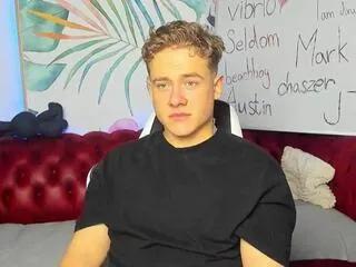 Freechat zeke_carter on Flirt4Free