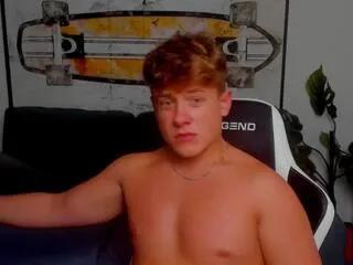 Freechat zeke_carter on Flirt4Free
