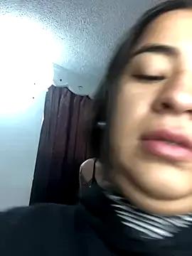 Freechat 1lovelygirls on StripChat