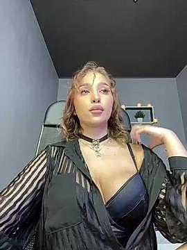 AllaScarlet on StripChat 